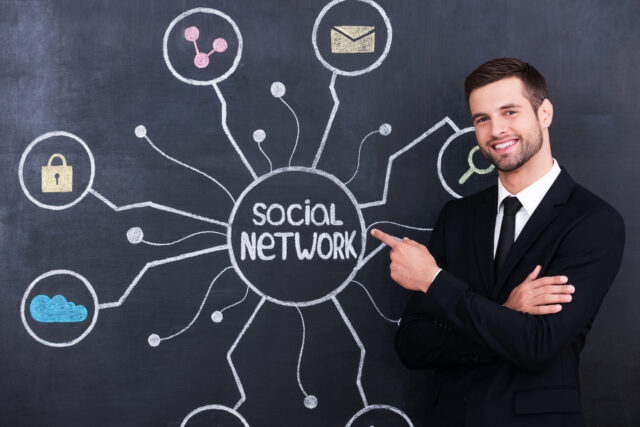 GUADAGNARE ONLINE COL MERCATO DEI SOCIAL NETWORK