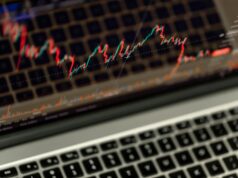 COME GUADAGNARE ONLINE CON I ROBOT DI AUTOTRADING