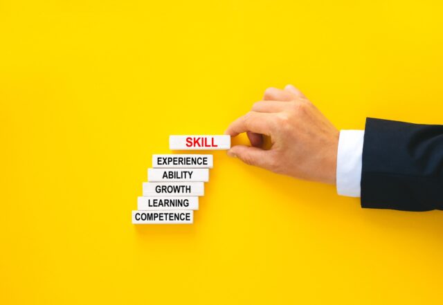 LE COMPETENZE AVANZATE DELL'IMPRENDITORE DIGITALE