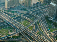 INAUGURATO IL CONGRESSO MONDIALE DI DUBAI PER LA GUIDA AUTONOMA