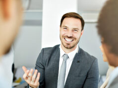 CARATTERISTICHE DELL’IMPRENDITORE DIGITALE: USARE UN LINGUAGGIO ADEGUATO Caratteristiche dell'imprenditore digitale
