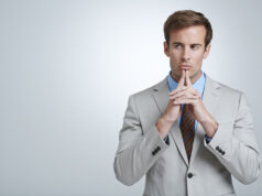 CARATTERISTICHE DELL’IMPRENDITORE DIGITALE: LA RISERVATEZZA Businessman
