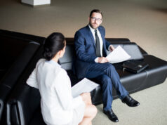 CARATTERISTICHE DELL’IMPRENDITORE DIGITALE: VALUTARE I CONSIGLI Businessman