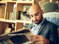 CARATTERISTICHE DELL’IMPRENDITORE DIGITALE: LEGGERE MOLTO Businessman