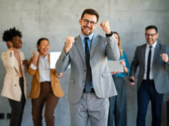 CARATTERISTICHE DELL’IMPRENDITORE DIGITALE: SAPER PREMIARE I COLLABORATORI Businessman