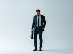 CARATTERISTICHE DELL’IMPRENDITORE DIGITALE: LESS IS MORE Businessman