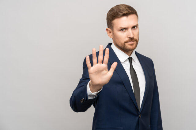 CARATTERISTICHE DELL'IMPRENDITORE DIGITALE: ...NON FIDARSI È MEGLIO! businessman