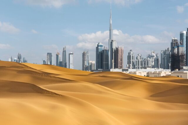 investire nel fotovoltaico a dubai: energia e futuro nel deserto investire nel fotovoltaico a dubai: energia e futuro nel deserto