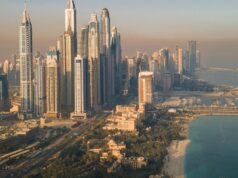 TETRIS NEI CIELI DI DUBAI: INNOVAZIONE E FUTURO URBANO Tetris nei cieli di Dubai: innovazione e futuro urbano