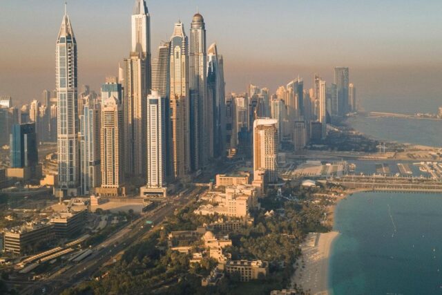 Tetris nei cieli di Dubai: innovazione e futuro urbano Tetris nei cieli di Dubai: innovazione e futuro urbano