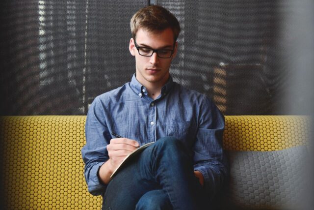 Caratteristiche dell’imprenditore digitale: pensiero critico applicato