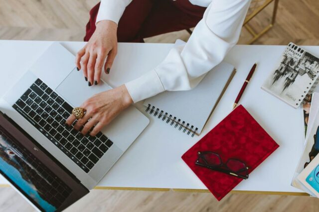 Caratteristiche dell'imprenditore digitale pensiero laterale applicato Caratteristiche dell'imprenditore digitale pensiero laterale applicato